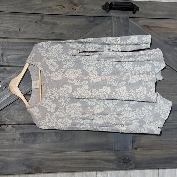 Knox Rose Tops - Women's Medium long sleeve top